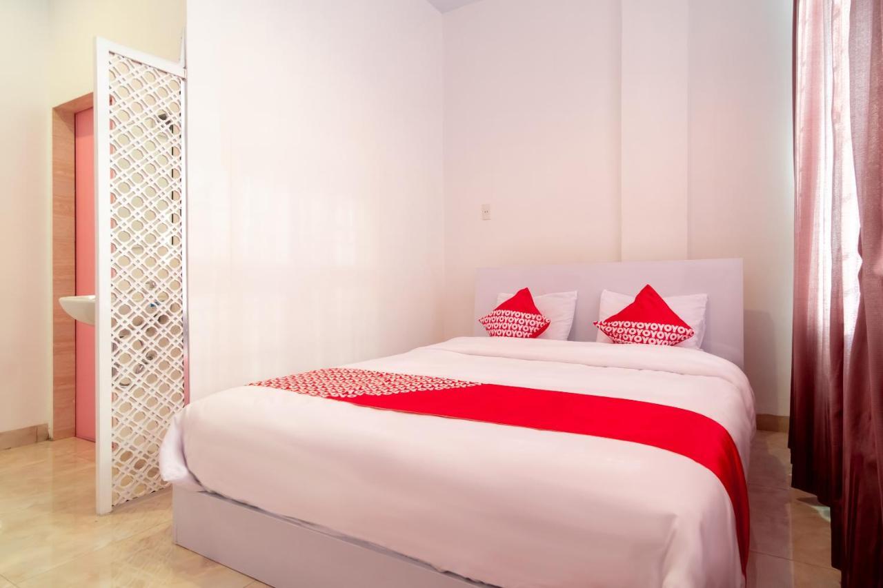 Oyo 1557 Bungas Guest House เมดาน ภายนอก รูปภาพ